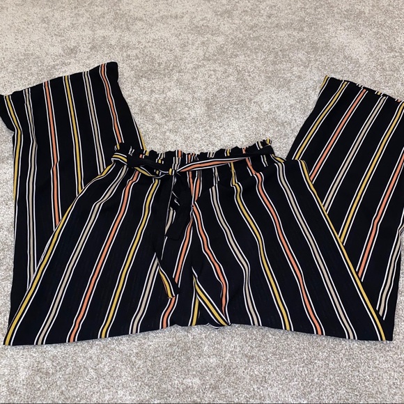 Tie-front Wide Leg Pants - Picture 5 of 5